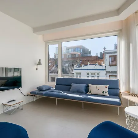 De Zwemmer - Practical, Optimized App With Garage